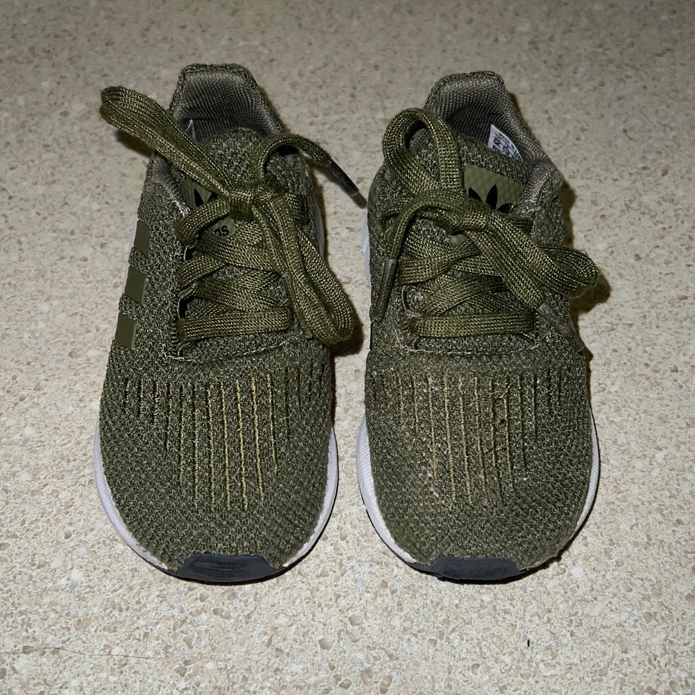 Adidas swift run